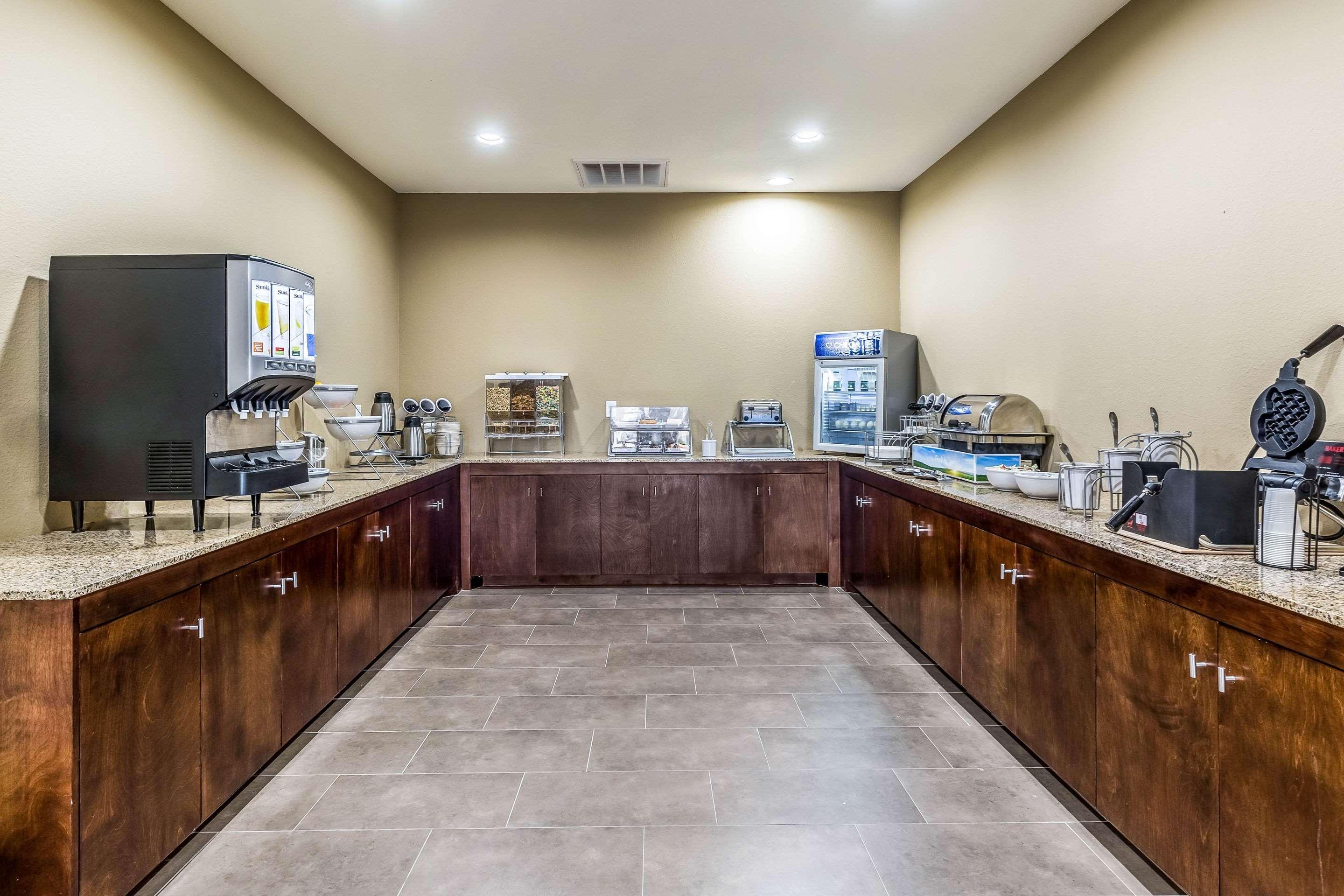 Comfort Suites Channelview Bagian luar foto
