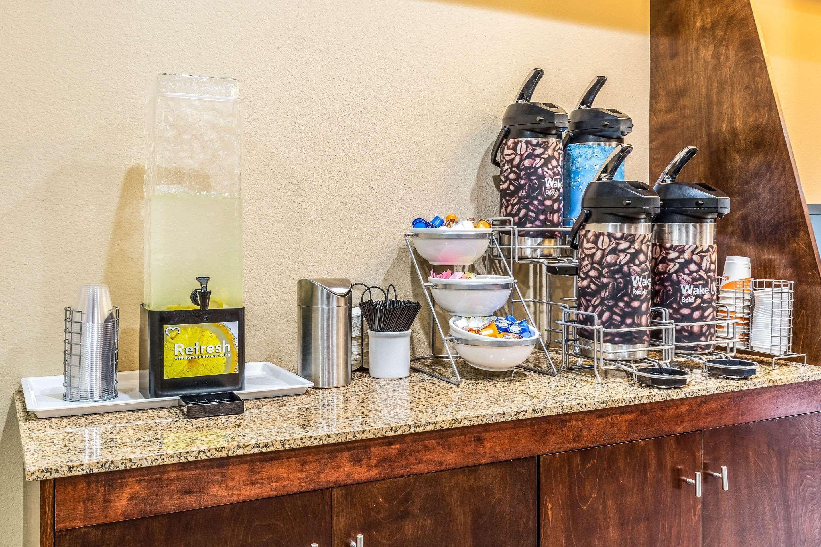 Comfort Suites Channelview Bagian luar foto