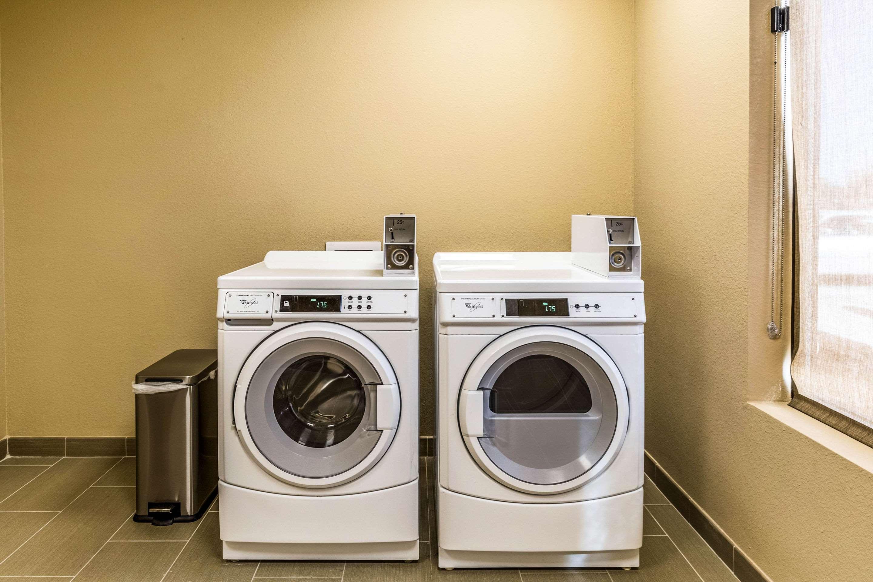 Comfort Suites Channelview Bagian luar foto