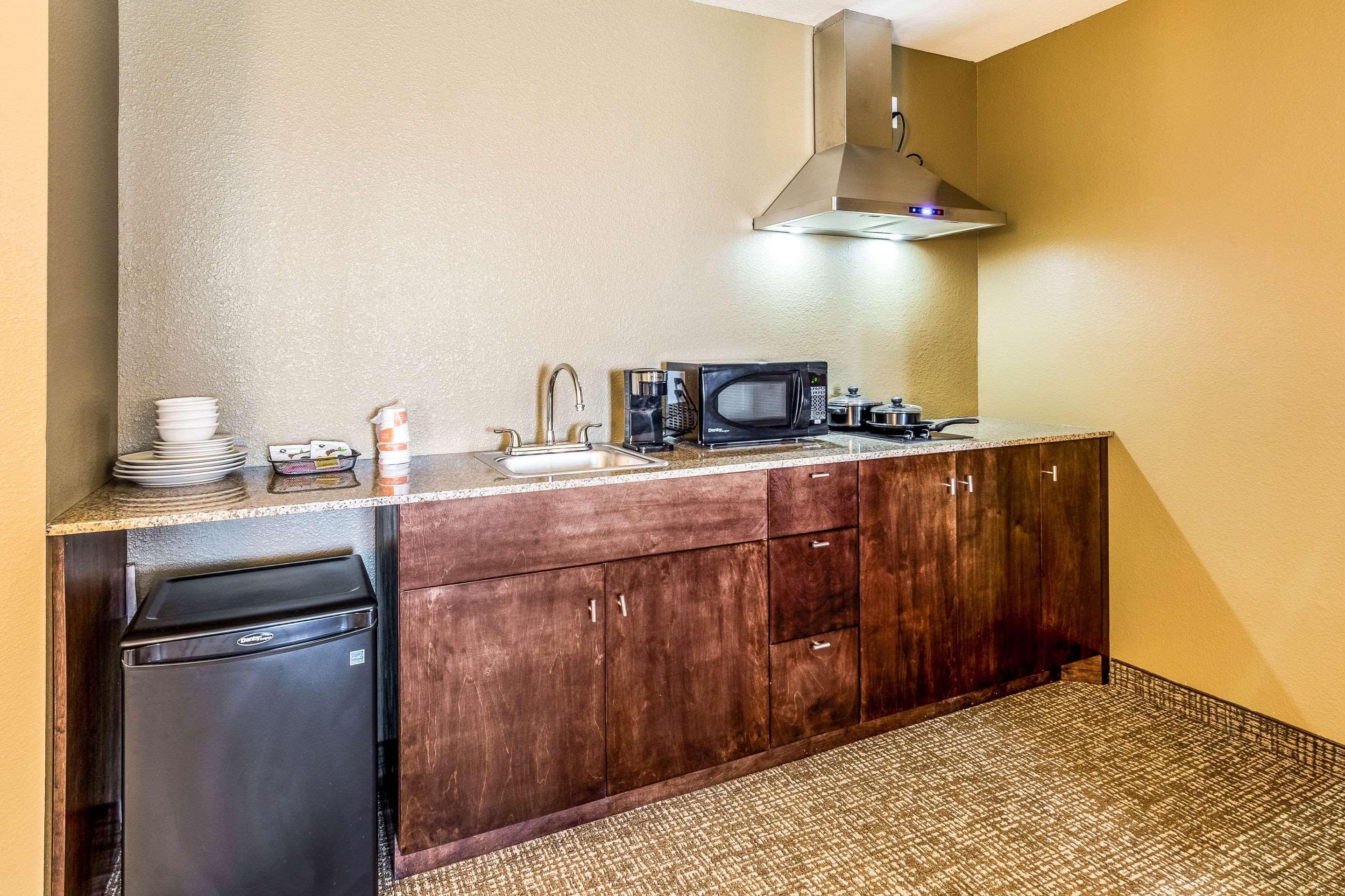 Comfort Suites Channelview Bagian luar foto